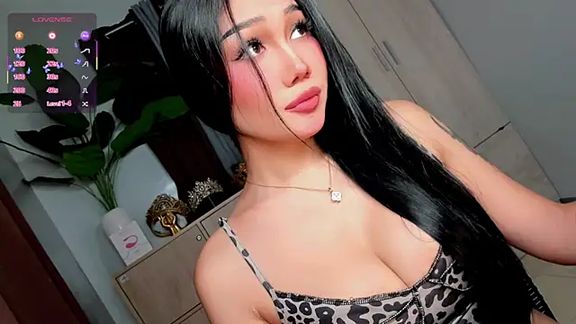 Snapshot of Icon1c_LiLy chatting on 17, 5, 2026 Icon1c LiLy online show from 17, 5, 2026