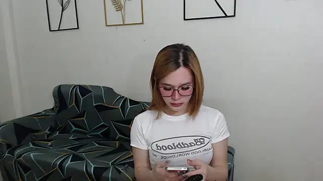 AmazingLuchie online show from 14, 2, 2025