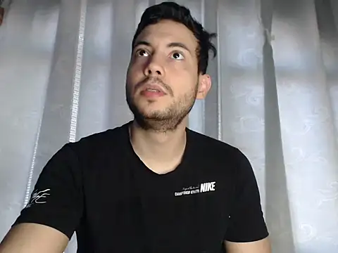 Snapshot of Armando_2002 chatting on 27, 1, 2025 Armando 2002 online show from 27, 1, 2025