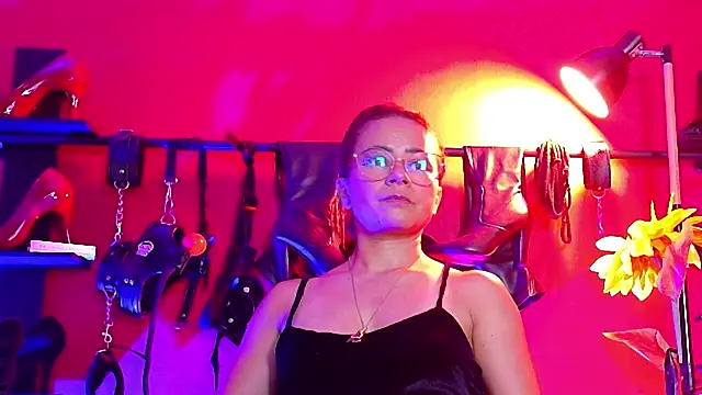 MistressSlut1 online show from 15, 4, 2026