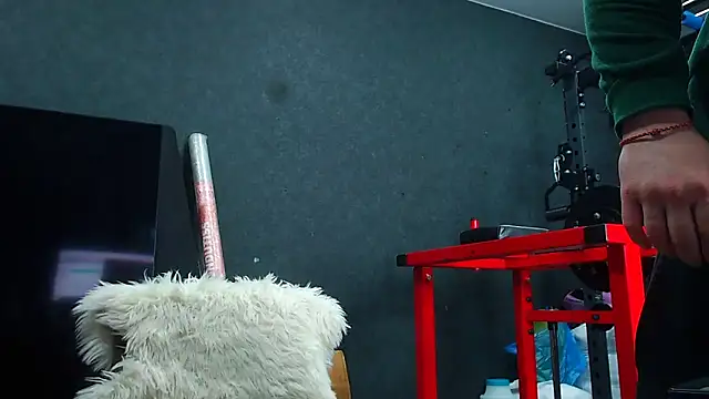 Snapshot of muscularjohnforuX chatting on 15, 4, 2026 muscularjohnforuX online show from 15, 4, 2026