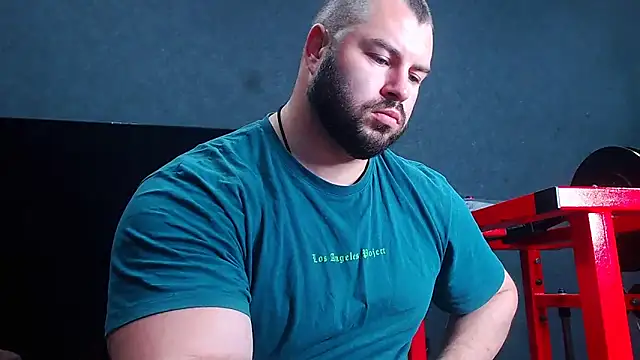 Snapshot of muscularjohnforuX chatting on 5, 5, 2026 muscularjohnforuX online show from 5, 5, 2026
