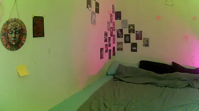 Snapshot of hazelseason chatting on 16, 12, 2025 hazelseason online show from 16, 12, 2025