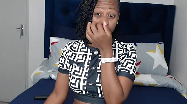 QUEENMANDYY online show from 17, 3, 2025