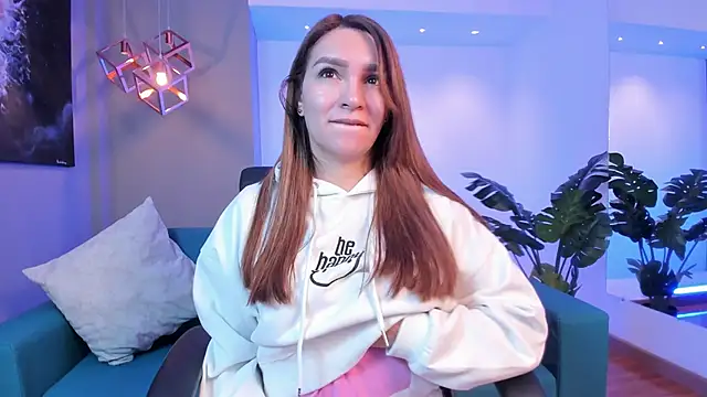 miataylorr1 online show from 22, 11, 2025