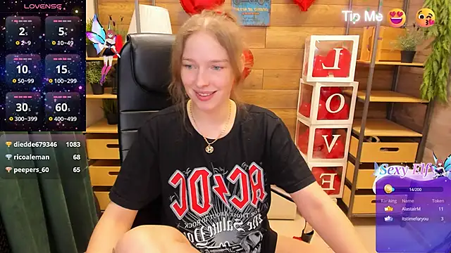 Snapshot of _fiona_Love chatting on 10, 3, 2025  fiona Love online show from 10, 3, 2025