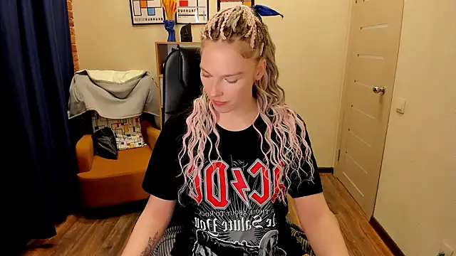 Snapshot of _fiona_Love chatting on 5, 3, 2026 fiona Love online show from 5, 3, 2026