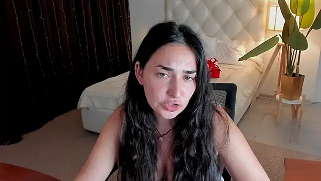 CeceliaJohnson online show from 7, 7, 2026