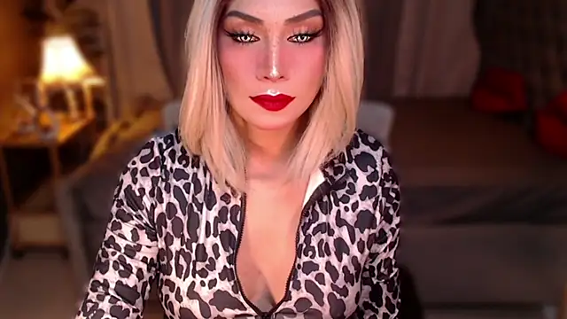 QUEEN GIAMOORE69 online show from 24, 6, 2026