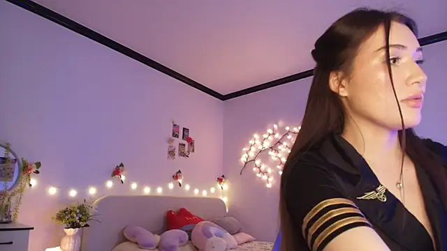 Snapshot of SoeTheReal chatting on 11, 4, 2026 SoeTheReal online show from 11, 4, 2026