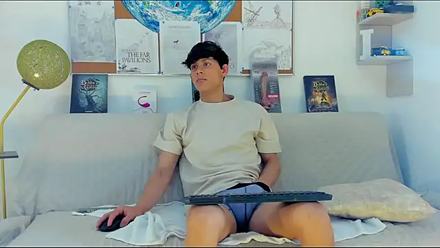 Snapshot of logan_thomas chatting on 22, 2, 2026 logan thomas online show from 22, 2, 2026