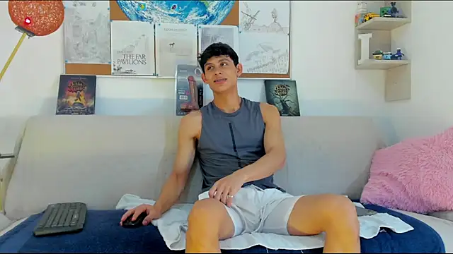 Snapshot of logan_thomas chatting on 14, 4, 2026 logan thomas online show from 14, 4, 2026