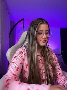 Snapshot of Stormiie777 chatting on 1, 2, 2026 Stormiie777 online show from 1, 2, 2026