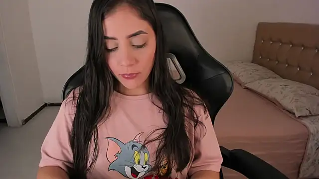 EmmaGrace1999 online show from 1, 5, 2026