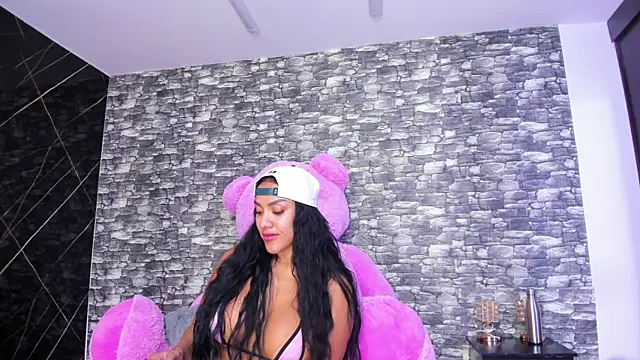 HeidyWillss online show from 9, 1, 2025