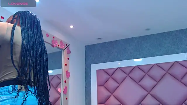 DanielaDuff online show from 17, 4, 2026