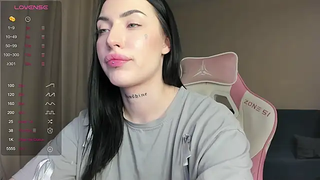 Snapshot of JenniferQueen11 chatting on 23, 1, 2025 JenniferQueen11 online show from 23, 1, 2025