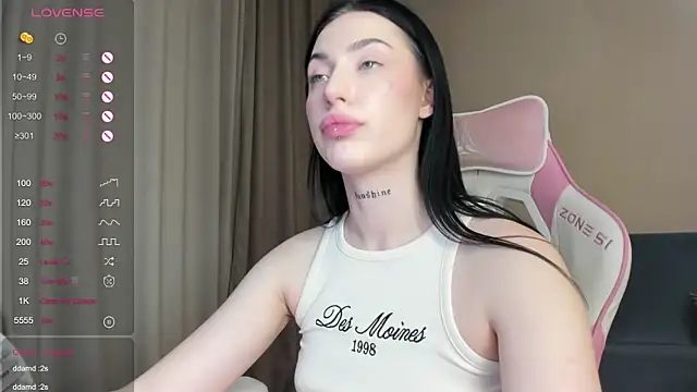 Snapshot of JenniferQueen11 chatting on 29, 1, 2025 JenniferQueen11 online show from 29, 1, 2025