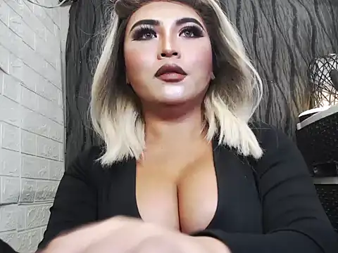 Snapshot of x12inchanaconda chatting on 11, 10, 2025 x12inchanaconda online show from 11, 10, 2025