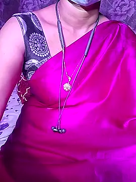 Snapshot of XBHUUME chatting on 17, 9, 2025 XBHUUME online show from 17, 9, 2025