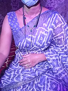 Snapshot of XBHUUME chatting on 7, 11, 2025 XBHUUME online show from 7, 11, 2025