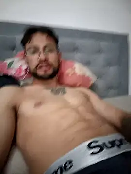 Snapshot of RollerSM420 chatting on 6, 5, 2026 RollerSM420 online show from 6, 5, 2026