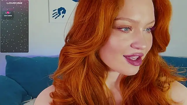 Snapshot of Born_to_Loveee chatting on 19, 12, 2024 Born to Loveee online show from 19, 12, 2024