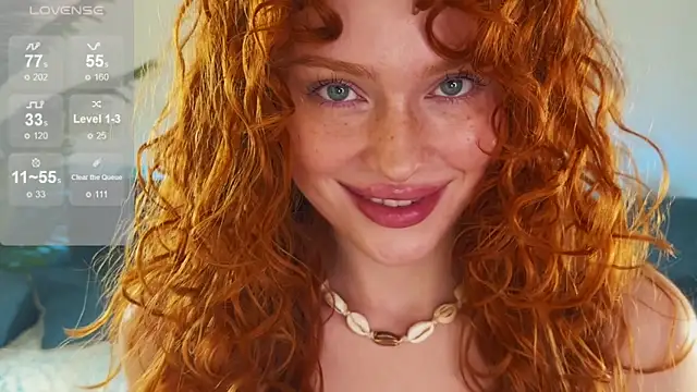 Snapshot of Born_to_Loveee chatting on 20, 10, 2025 Born to Loveee online show from 20, 10, 2025