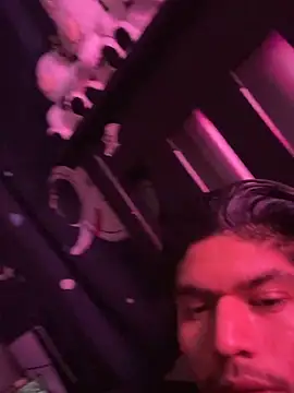 Snapshot of RolandoAmbrocio chatting on 3, 11, 2025 RolandoAmbrocio online show from 3, 11, 2025