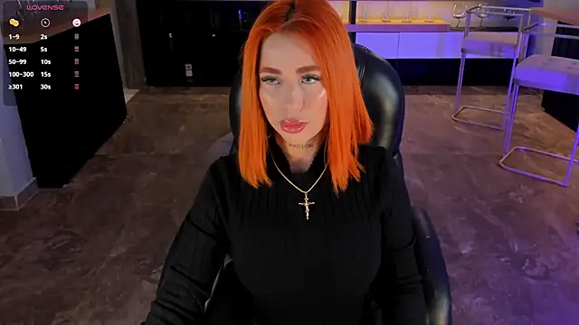 Snapshot of MadelineFox chatting on 6, 3, 2025 MadelineFox online show from 6, 3, 2025