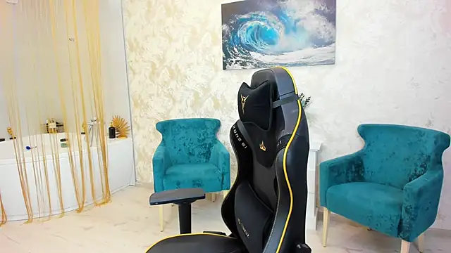 RedLipse online show from 9, 9, 2025