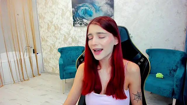 Snapshot of RedLipse chatting on 17, 4, 2026 RedLipse online show from 17, 4, 2026