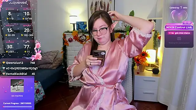 Snapshot of HunnyyLove chatting on 5, 12, 2024 HunnyyLove online show from 5, 12, 2024