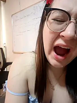Snapshot of HunnyyLove chatting on 7, 12, 2024 HunnyyLove online show from 7, 12, 2024