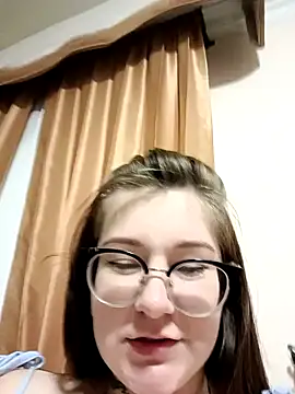Snapshot of HunnyyLove chatting on 17, 12, 2024 HunnyyLove online show from 17, 12, 2024