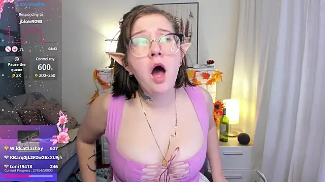 Snapshot of HunnyyLove chatting on 28, 2, 2025 HunnyyLove online show from 28, 2, 2025