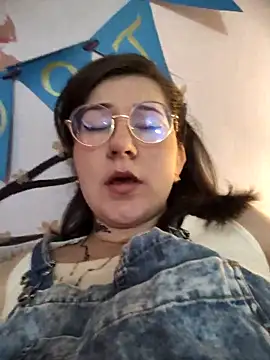 Snapshot of HunnyyLove chatting on 23, 9, 2025 HunnyyLove online show from 23, 9, 2025