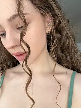 Camilla Railian online show from 11, 4, 2026