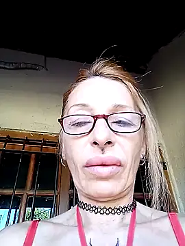 FrozenWaffle online show from 17, 2, 2025