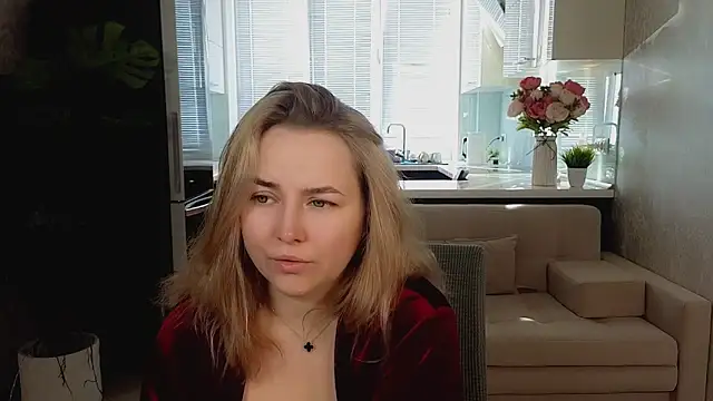 Snapshot of Mira_Mermayd chatting on 5, 4, 2026 Mira Mermayd online show from 5, 4, 2026