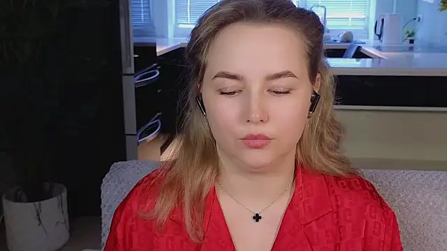 Snapshot of Mira_Mermayd chatting on 11, 4, 2026 Mira Mermayd online show from 11, 4, 2026