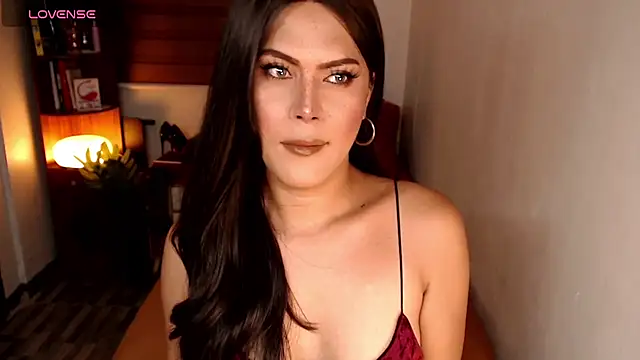 Snapshot of SweetieZeveey_ chatting on 29, 5, 2026 SweetieZeveey online show from 29, 5, 2026