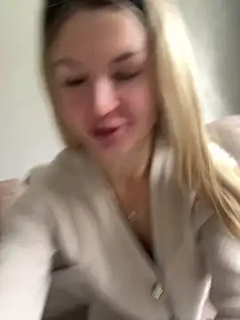 Snapshot of AngelMiaM chatting on 28, 4, 2026 AngelMiaM online show from 28, 4, 2026