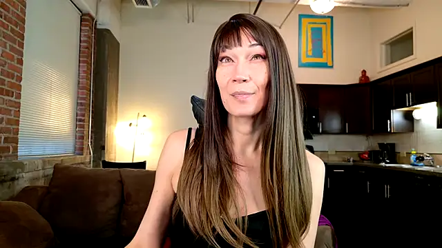 EveEnigma online show from 9, 1, 2025