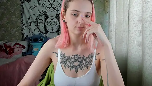 Snapshot of Cutie_Adelia chatting on 11, 2, 2025 Cutie Adelia online show from 11, 2, 2025