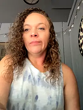 AuroraSummers online show from 8, 9, 2025