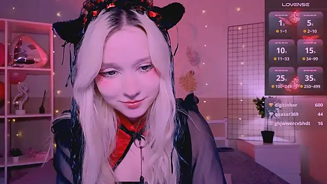 Snapshot of IrmaBell chatting on 16, 3, 2025 IrmaBell online show from 16, 3, 2025