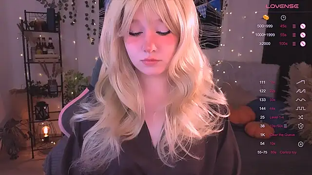 Snapshot of IrmaBell chatting on 16, 10, 2025 IrmaBell online show from 16, 10, 2025