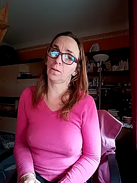 Dettybitch40 online show from 27, 10, 2025