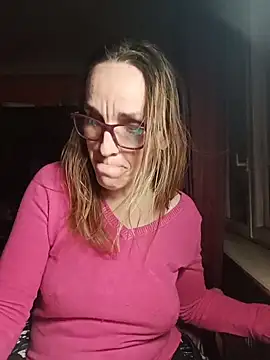 Dettybitch40 online show from 17, 12, 2025